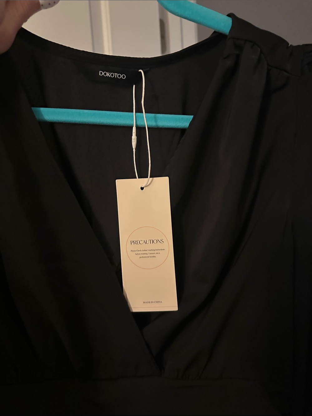 Everlane Black Long Sleeve V-Neck Maxi Dress with Gathered Waist - Picture 5 of 6